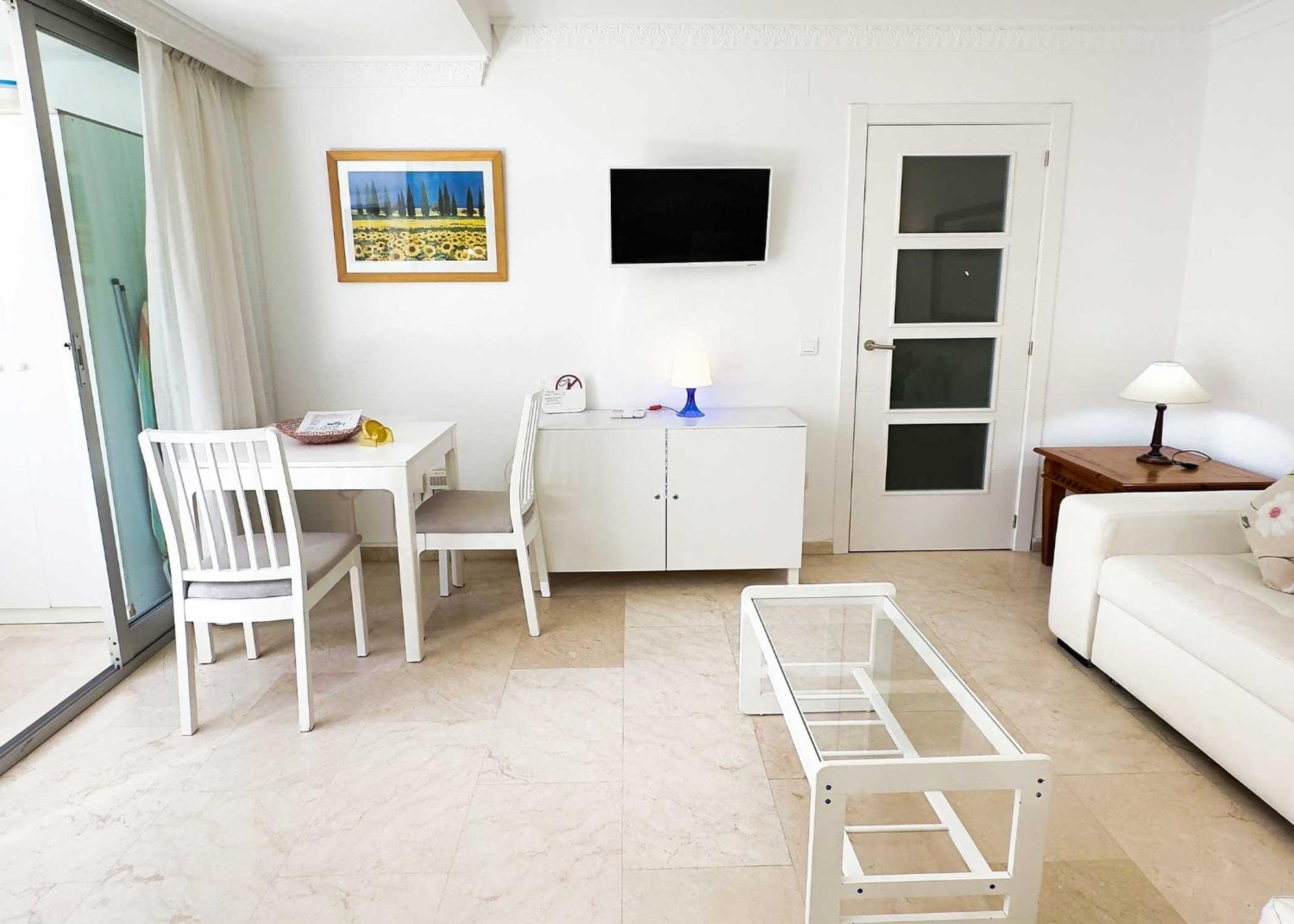1 Bedroom Apartment Second Line Beach- Parque Marbella Building Exterior foto